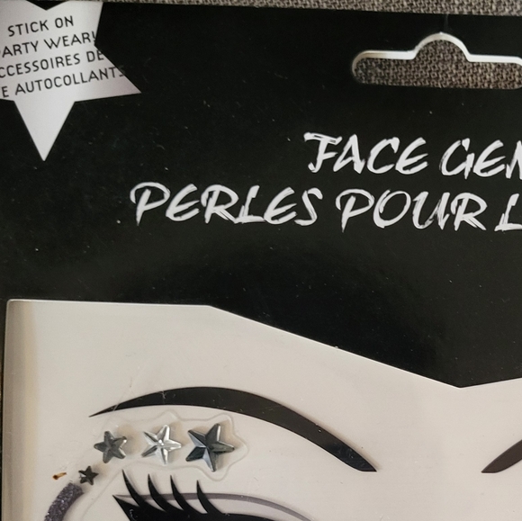 SAVE15%ANYITEM Add to bundle and save on any other item 💎 Face gems $1 - Picture 2 of 3